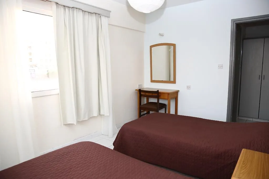 Alora Apartments Larnaca Kıbrıs