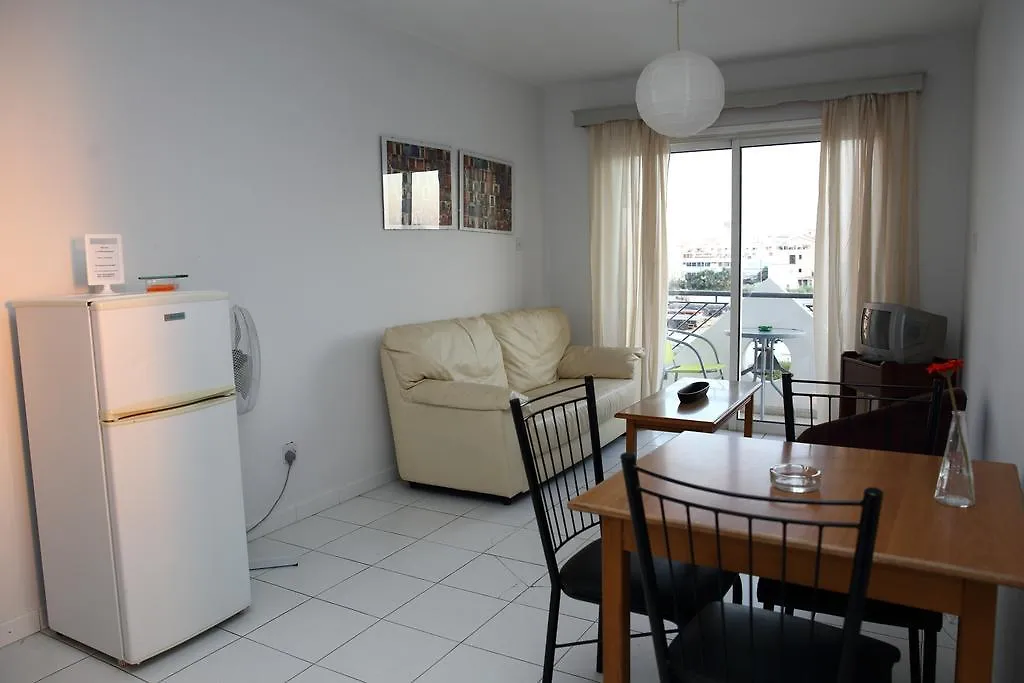 Alora Apartments Larnaca Kıbrıs