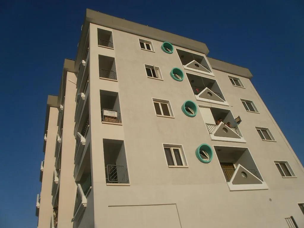 לרנקה Alora Apartments