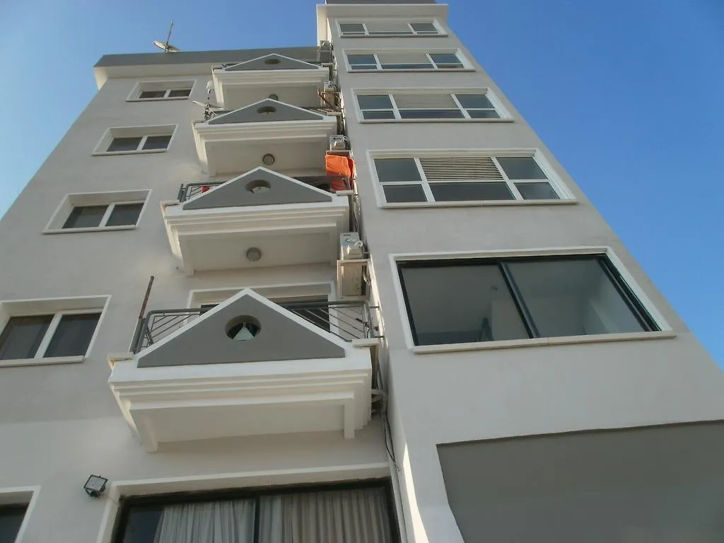 לרנקה Alora Apartments