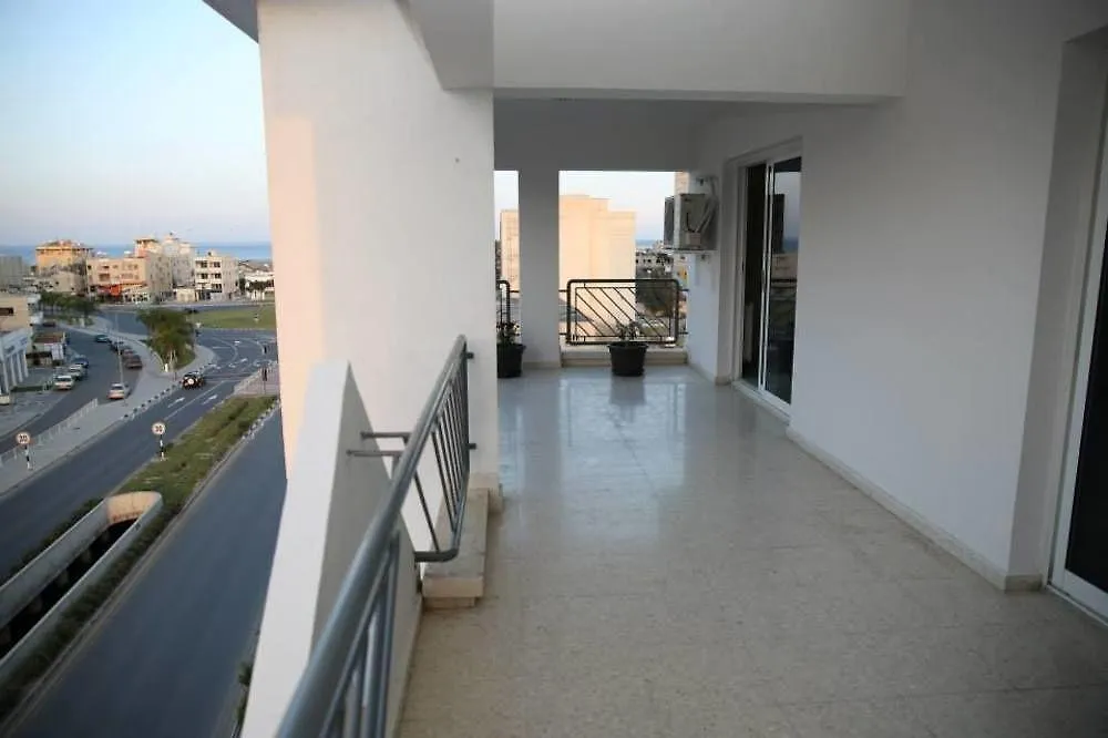 Alora Apartments Larnaca 0*,