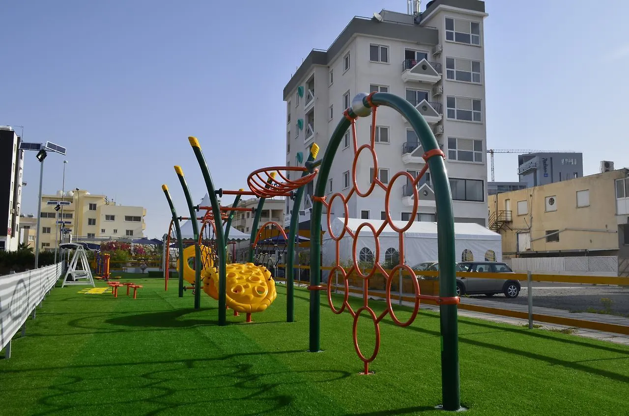 לרנקה Alora Apartments