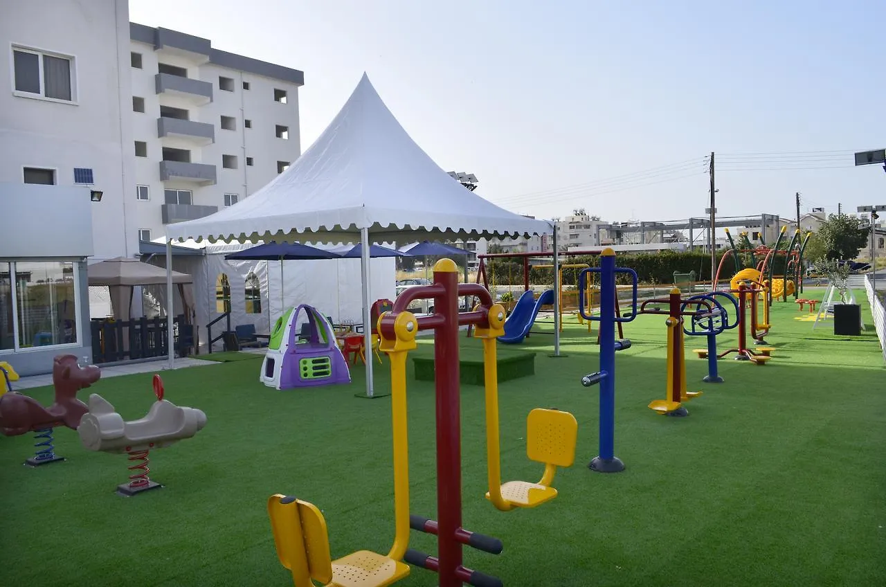 לרנקה Alora Apartments