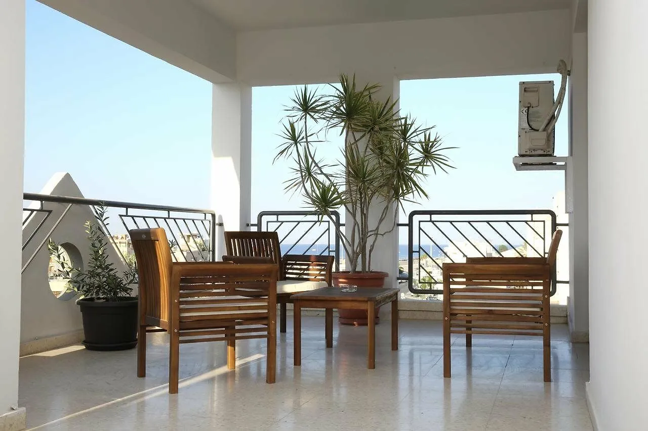 Alora Apartments Larnaca 0*,  Kıbrıs